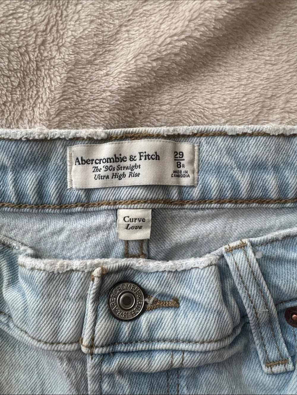 Abercrombie & Fitch Light Wash High-Rise Jeans - Pale Blue